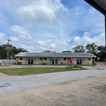 The Park Motel Charters Towers Exterior photo