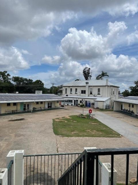 The Park Motel Charters Towers Exterior photo